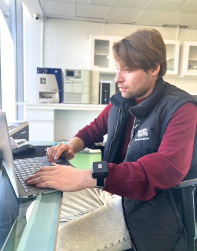 سرعت عمل و کیفیت بالای این خدمات برای من کاملاً متفاوت بود! به‌خصوص وقتی دیدم گزارش‌ها به‌طور اختصاصی تفسیر می‌شه و نیازی به معطلی یا تعیین وقت قبلی نیست، مطمئن شدم که انتخاب درستی کردم